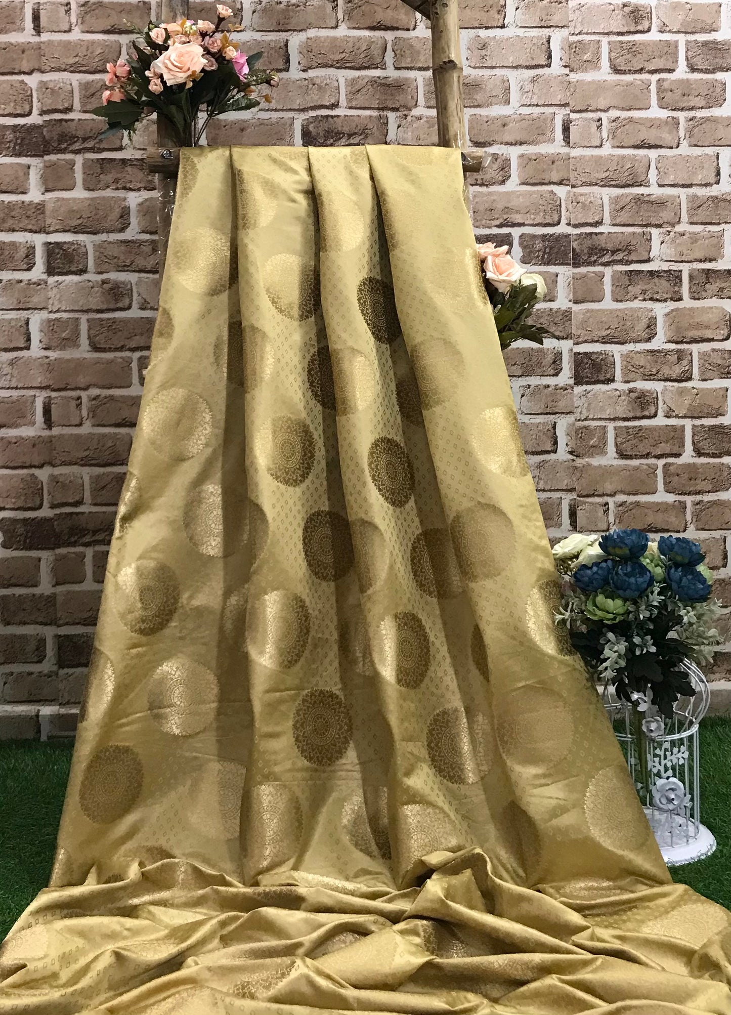 Brocade Fabric Jacquard Damask fabric Gold Floral brocade Wedding Bridal Dress Salwar Suit fabric Upholstery Home Decor Fabric by yard