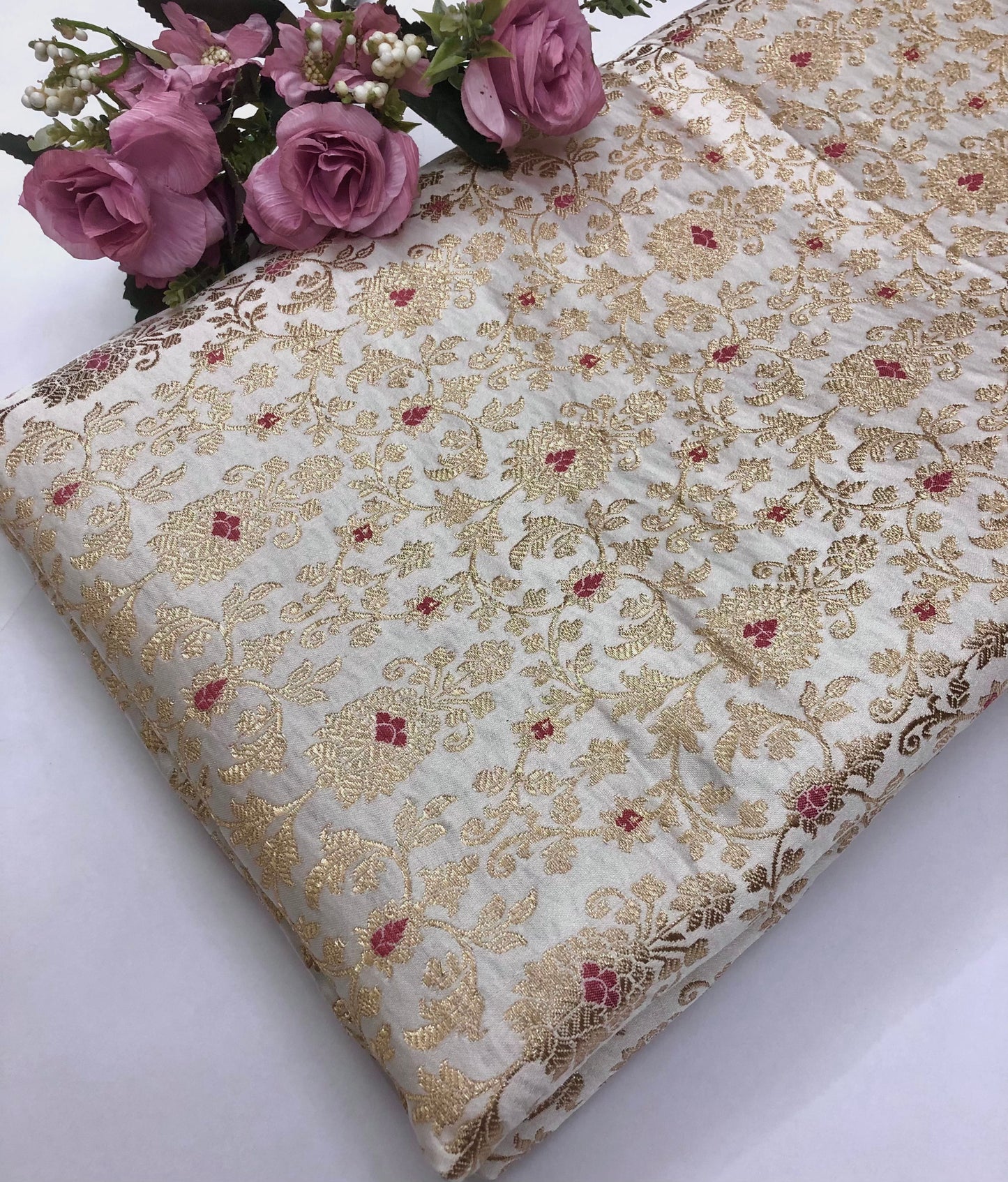 Indian brocade Jacquard fabric White gold Bridal dress Fabric Brokat Tissu Fabric by the yard Upholstery Luxury brocade fabric for dress