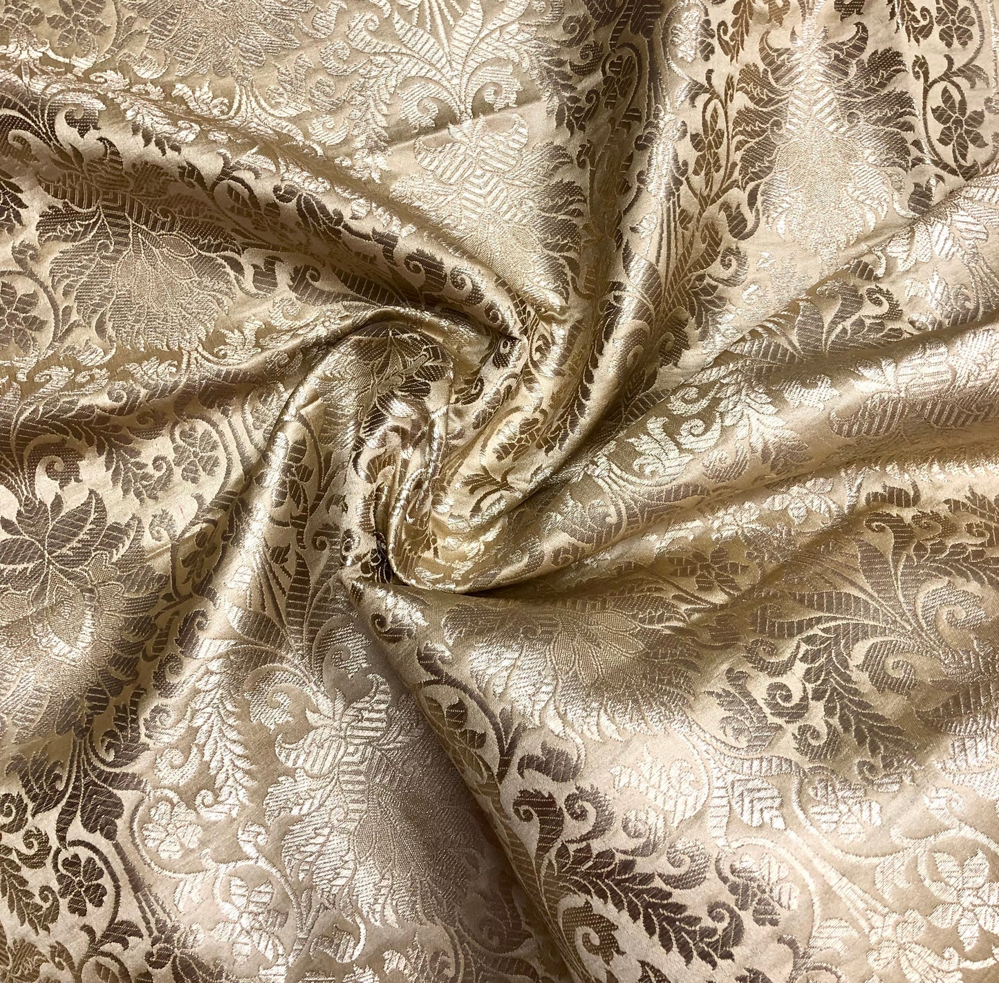 Banarasi brocade fabric, Beige & gold Rayon silk brocade fabric, Home décor fabric, Flower brocade, Jacquard fabric, Fabric by the yard/meter - NFAF509