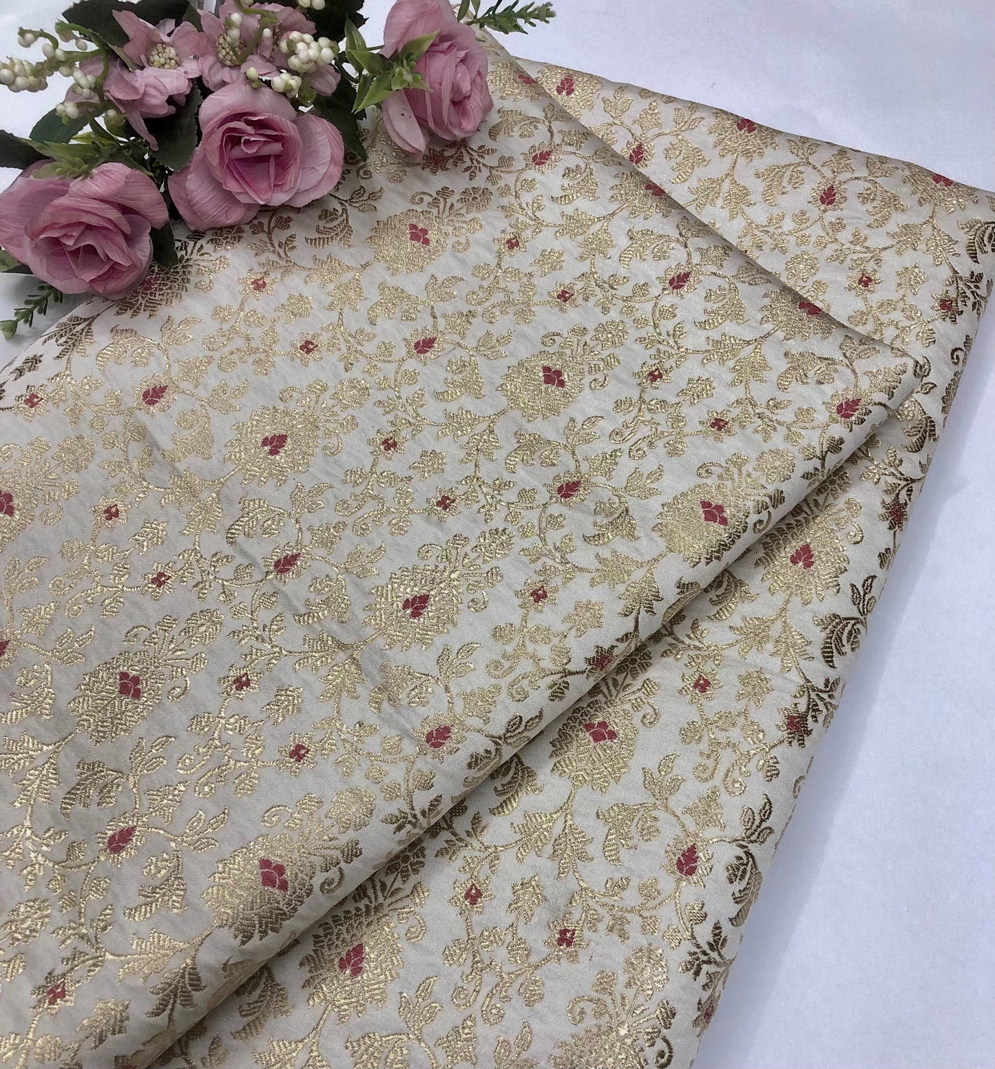 Indian brocade Jacquard fabric White gold Bridal dress Fabric Brokat Tissu Fabric by the yard Upholstery Luxury brocade fabric for dress