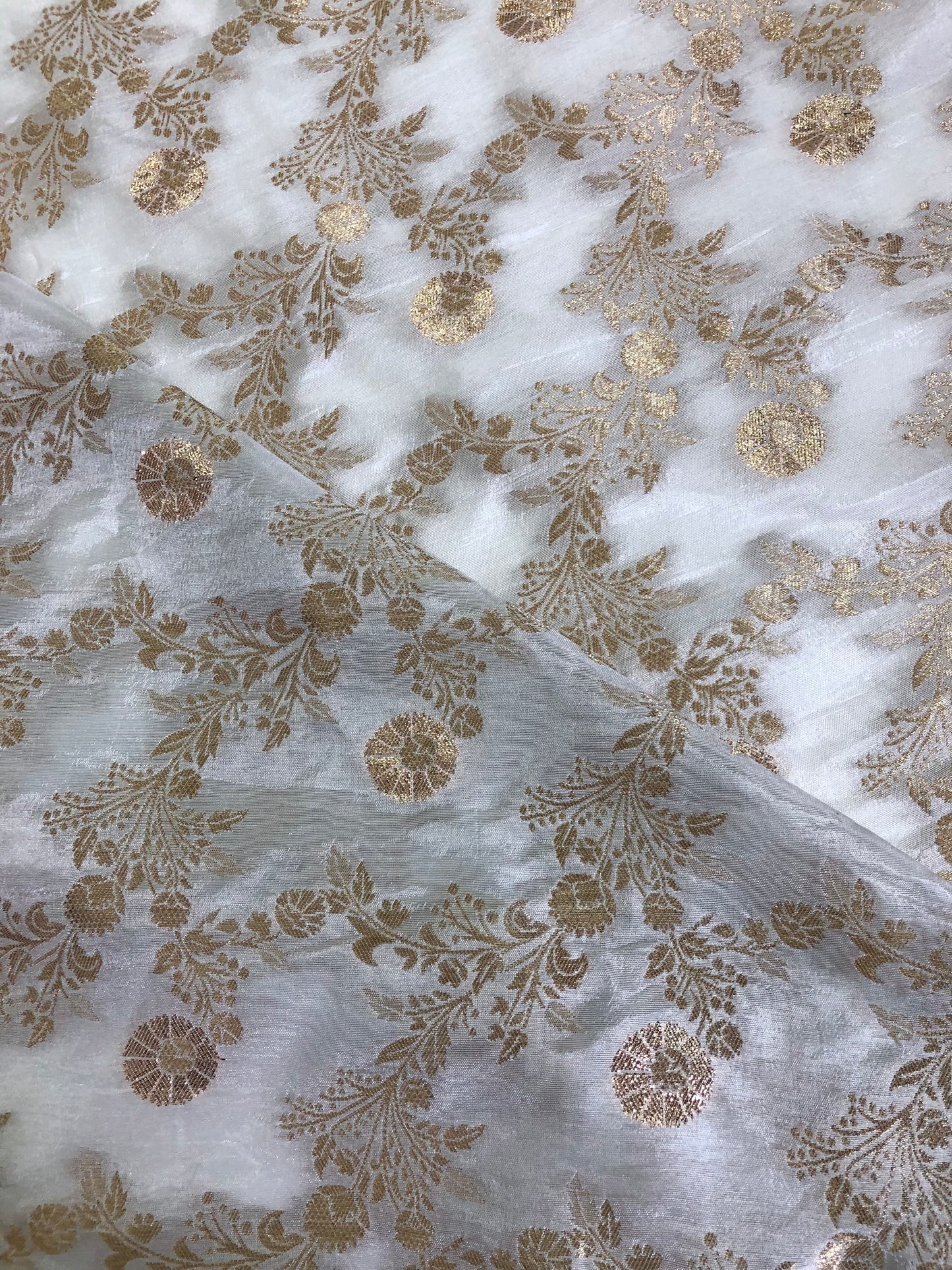 Brocade fabric White Gold Brocade Silk Jacquard Damask Fabric White Wedding bridal fabric Tissu Brocade Indian Dress Fabric by the yard -864