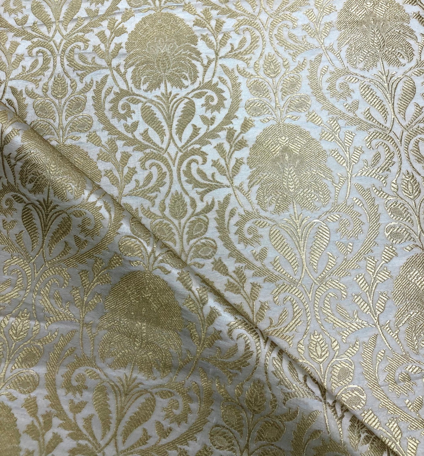 Banarasi Brocade fabric, White and Gold Rayon silk brocade, Floral brocade, Medieval fabric, Vintage textile - NFAF382