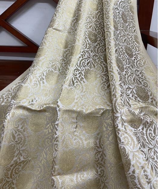 Banarasi Brocade fabric, White and Gold Rayon silk brocade, Floral brocade, Medieval fabric, Vintage textile - NFAF382