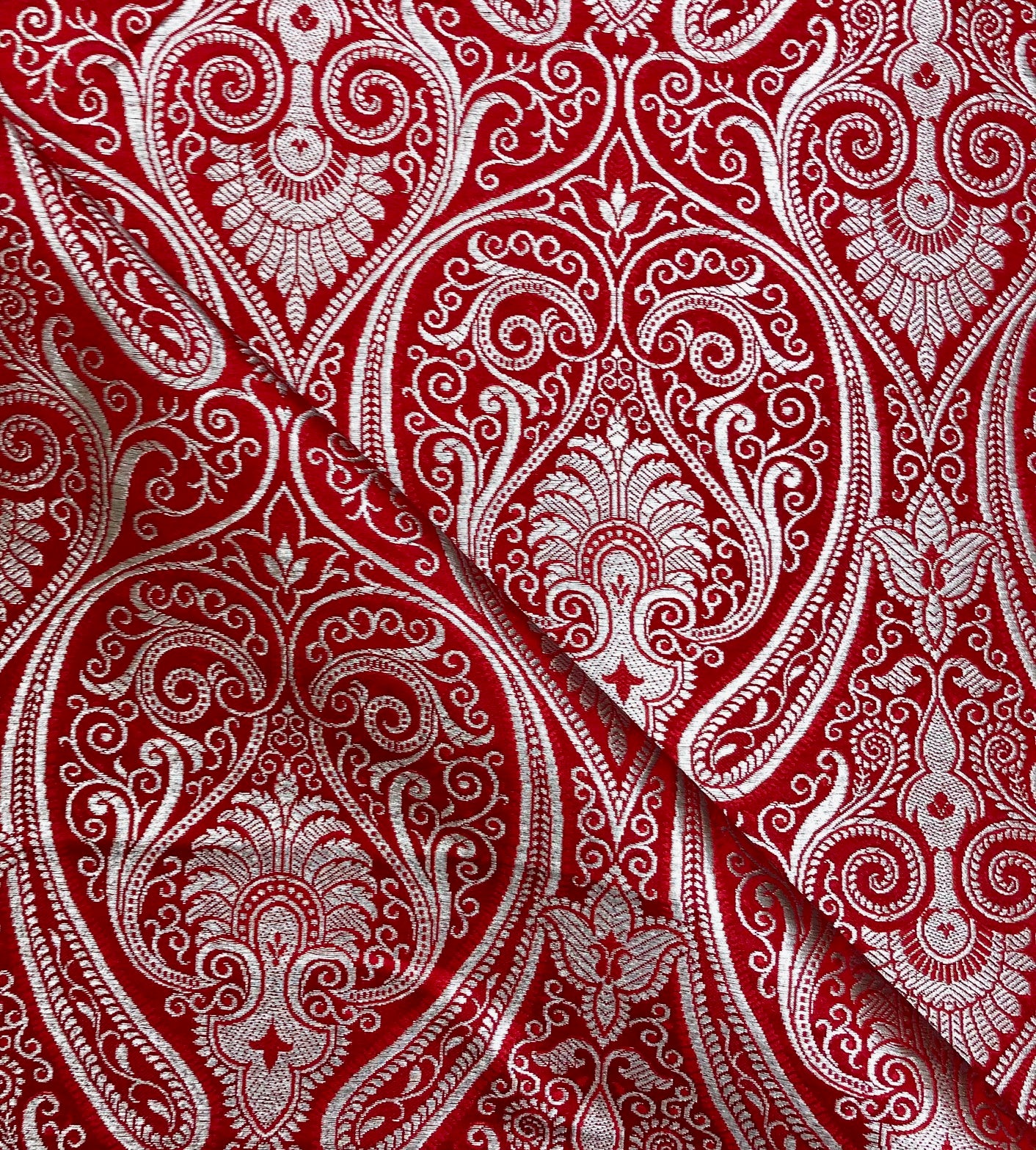 Banarasi brocade fabric Red Silver Paisley brocade Wedding Dress Rayon Silk Brocade Home décor fabric Lace brocade by the yard - NFAF399