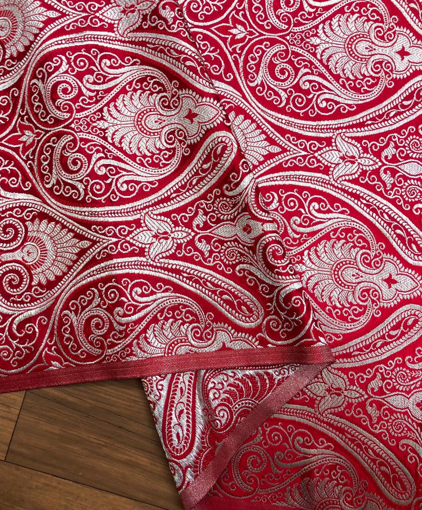 Banarasi brocade fabric Red Silver Paisley brocade Wedding Dress Rayon Silk Brocade Home décor fabric Lace brocade by the yard - NFAF399