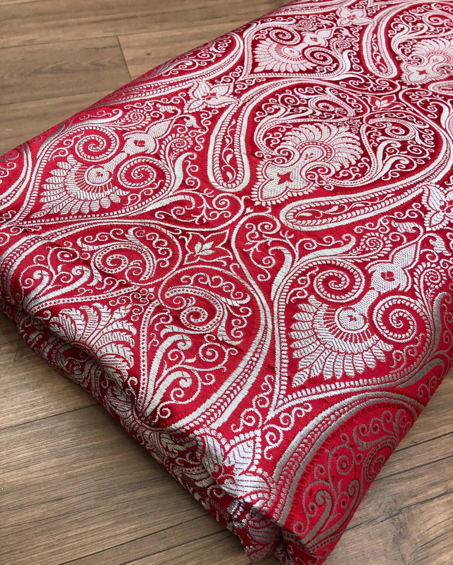 Banarasi brocade fabric Red Silver Paisley brocade Wedding Dress Rayon Silk Brocade Home décor fabric Lace brocade by the yard - NFAF399