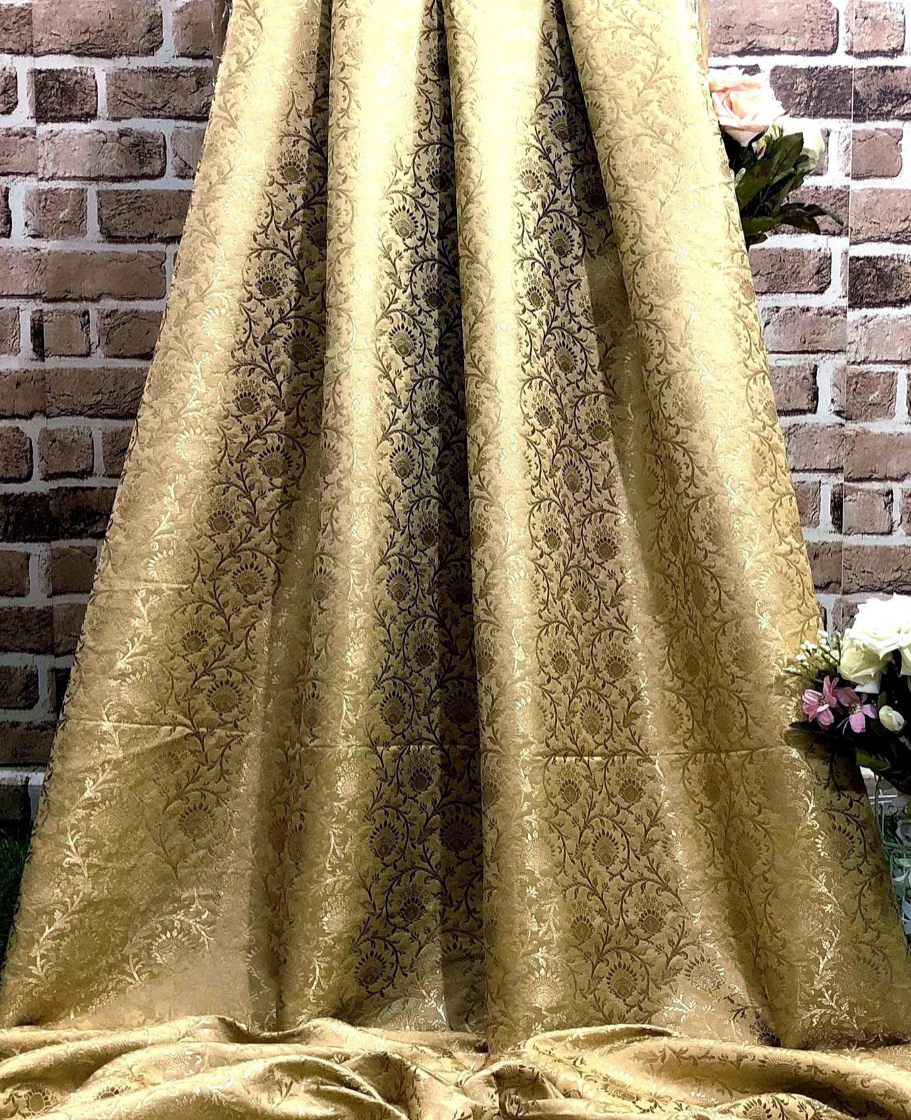 Indian Banarasi Brocade fabric, Beige and gold Jacquard fabric, Floral brocade, Home décor fabric, Wedding inspiration, Historical fabric - NFAF608