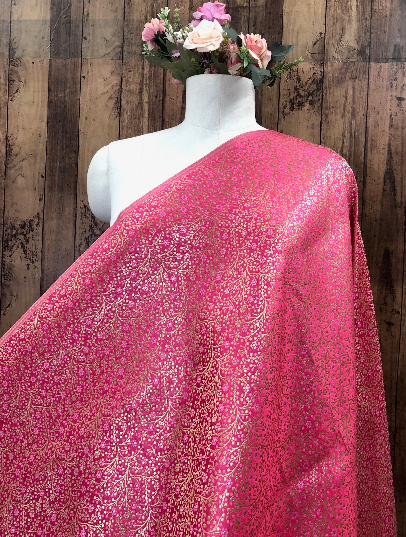 Banarasi Brocade Fabric, Coral Gold damask jacquard brocade fabric, Home décor fabric, Fabric by the Yard/meter - NFAF618