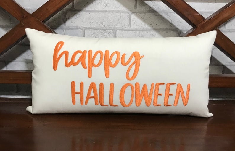 Happy Halloween Pillow, Halloween decor, Holiday decor, Autumn Decor, Farmhouse decor, Cottage decor, Fall Gift Ideas.