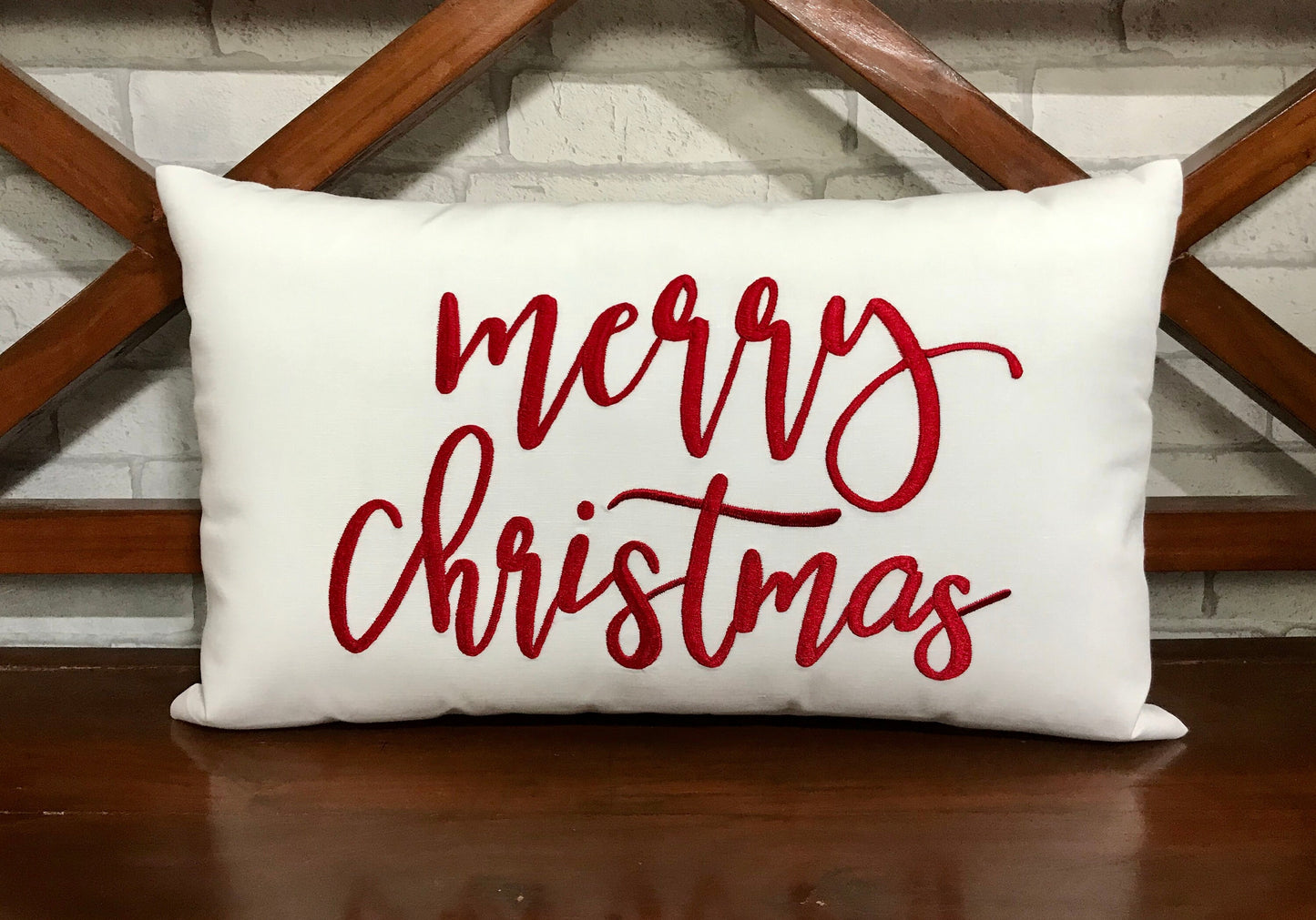 Merry Christmas Pillow, Christmas Decorations, Winter Decor, Christmas Gifts, Farmhouse decor, Cottage decor, Christmas Decor.