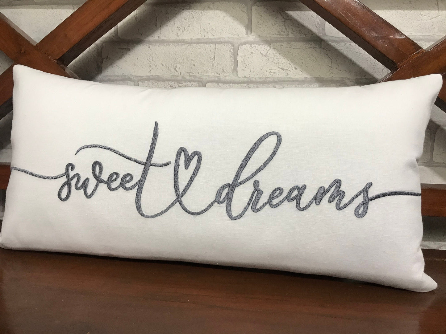 Sweet dreams Pillow | Kids Room décor | Nursery Pillow |Family Name Pillow | Couple Wedding Gift | Birthday Gift | Anniversary Gift.