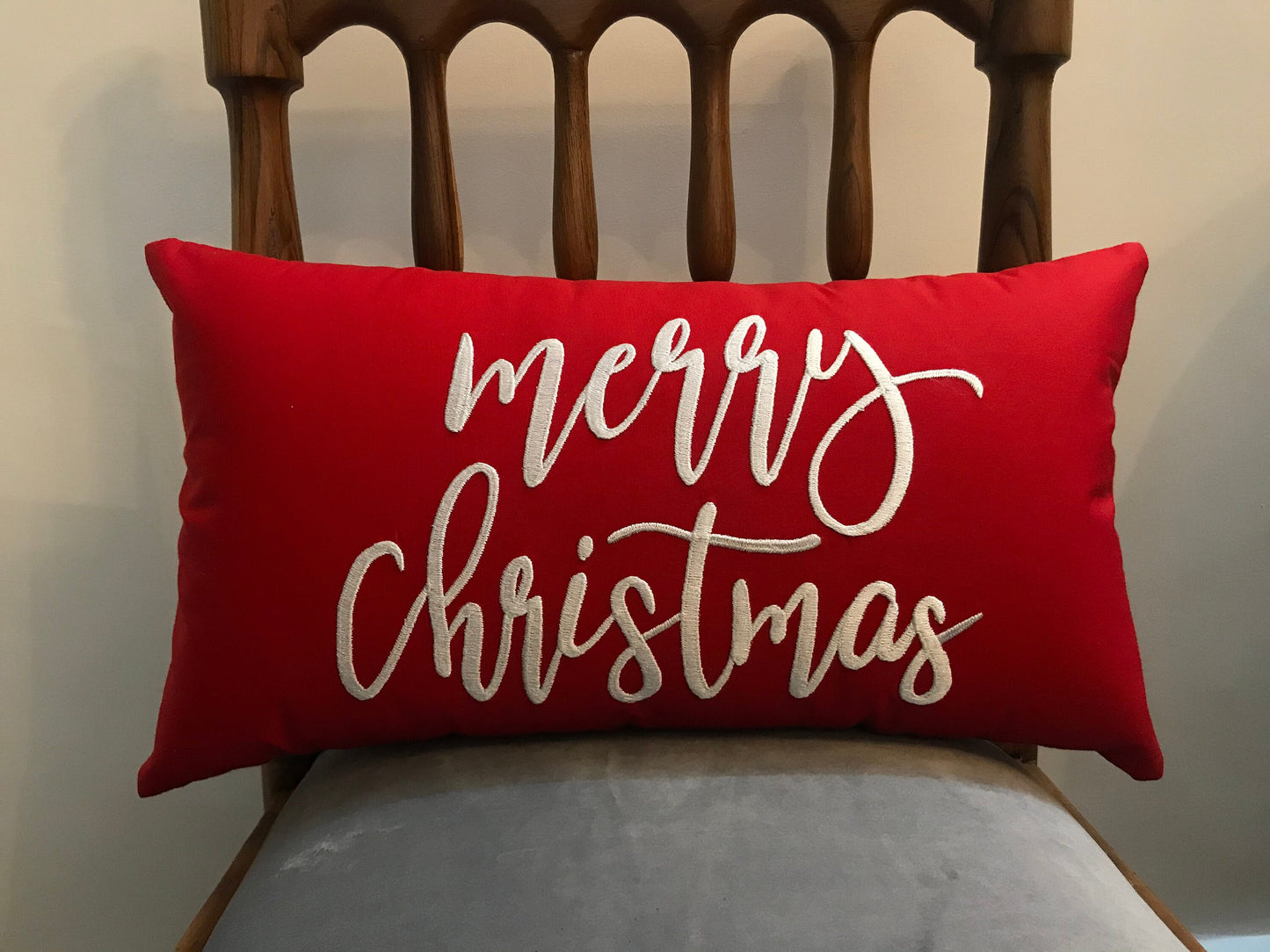 Merry Christmas Pillow, Christmas Decorations, Winter Decor, Christmas Gifts, Farmhouse decor, Cottage decor, Christmas Decor.