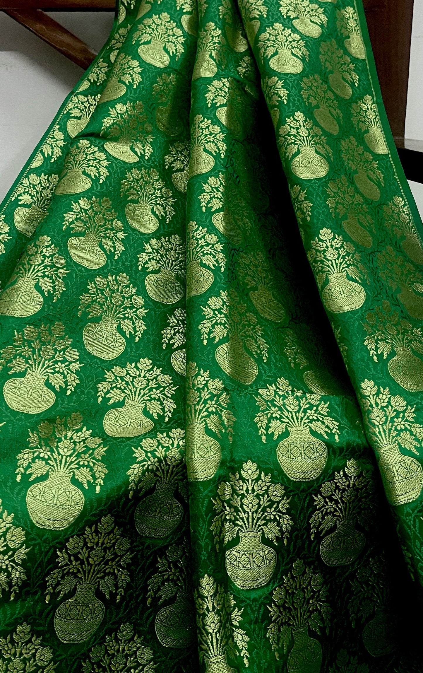 Banarasi brocade fabric, Green gold jacquard brocade fabric, Wedding inspiration, Rayon silk brocade, Historical fabric, Lace brocade - NFAF541