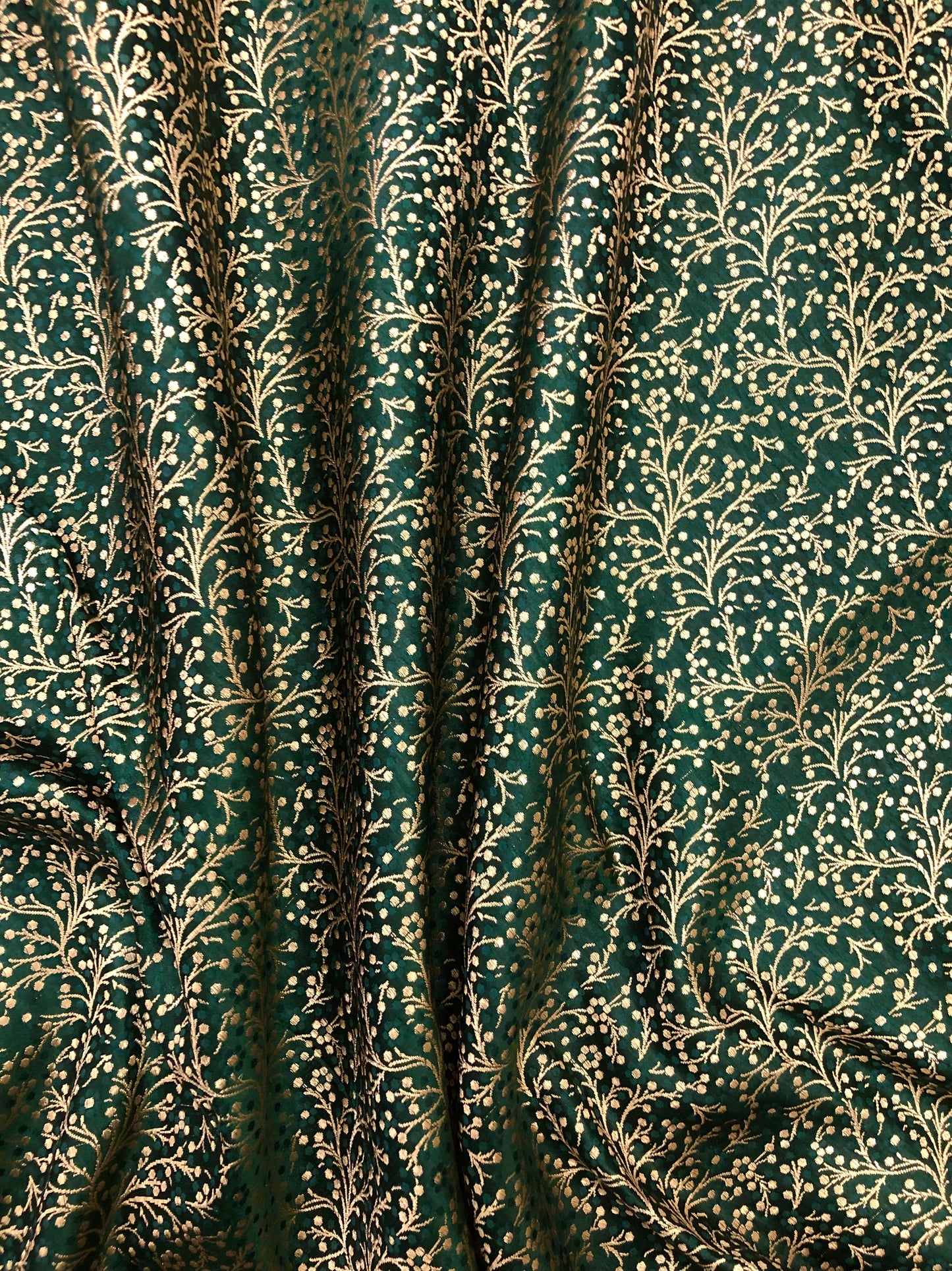 Indian Banarasi Brocade fabric in Green and Gold Fabric,  Multiple lengths will come in the continuous piece - NF444