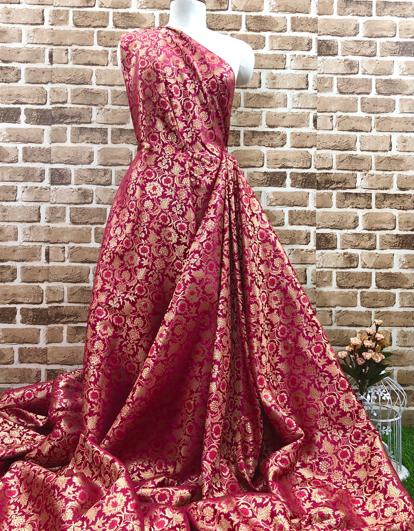 Indian Banarasi Brocade Fabric in Pink and Gold color, Multiple lengths will come in the continuous piece - NF365