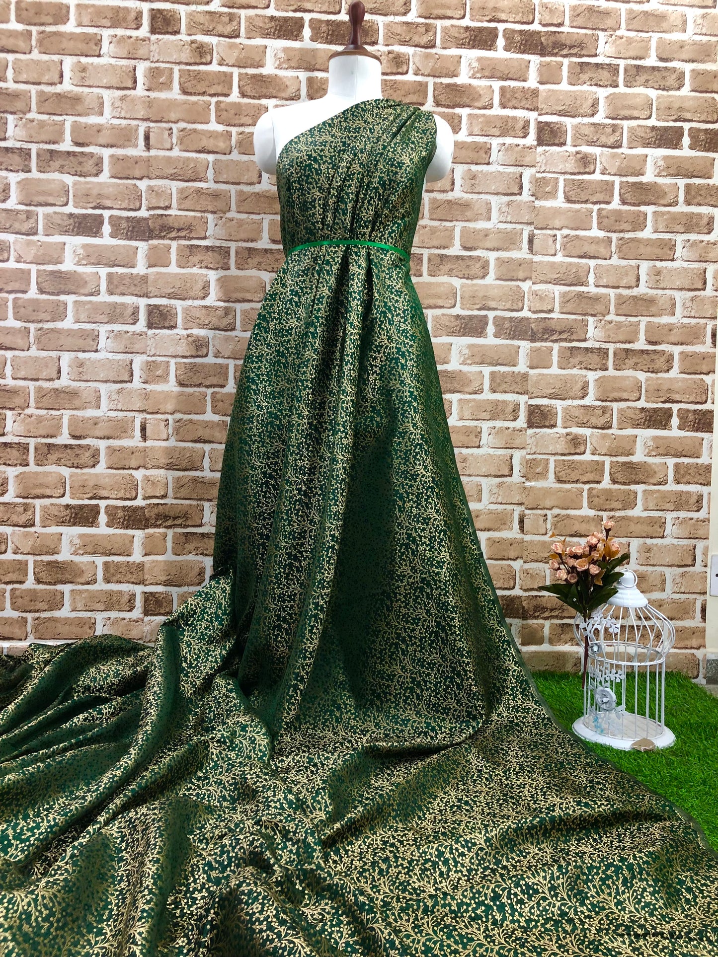 Indian Banarasi Brocade fabric in Green and Gold Fabric,  Multiple lengths will come in the continuous piece - NF444