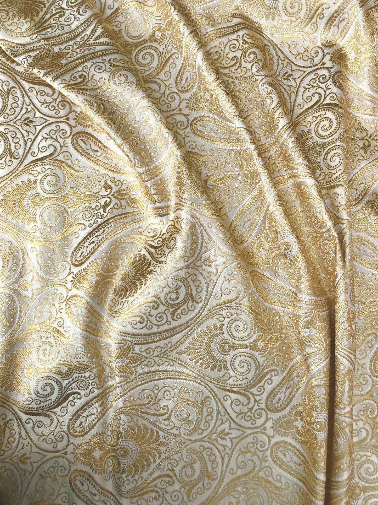 Indian Banarasi Brocade Fabric in White and Gold color, Multiple lengths will come in the continuous piece - NF140