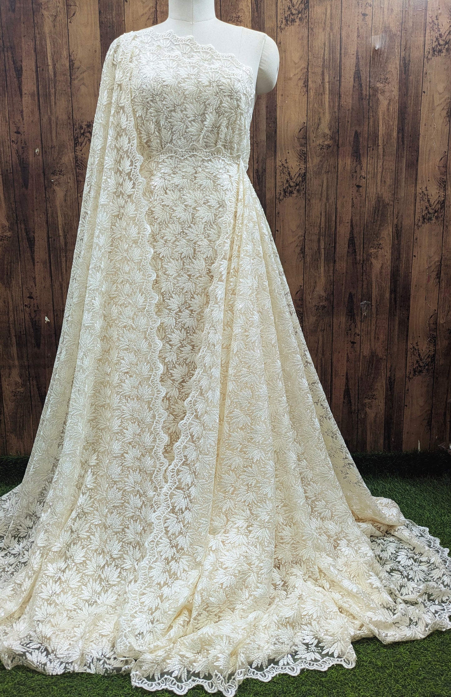 Off white embroidered fabric, Tulle fabric, Wedding dress, Mesh fabric, Floral design, Bridesmaid dress, Vintage fabric, Indian fabric - NFAF1063
