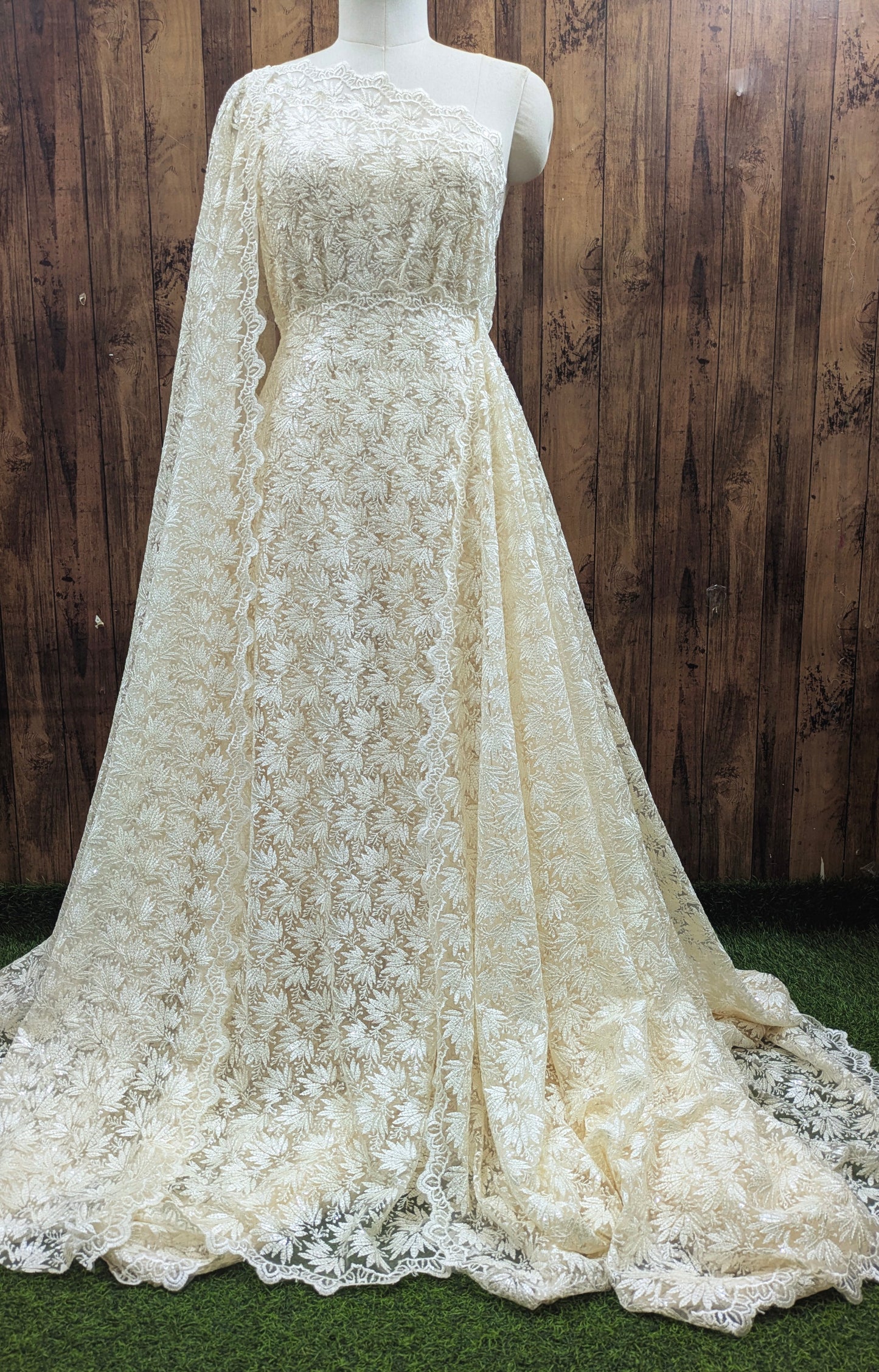 Off white embroidered fabric, Tulle fabric, Wedding dress, Mesh fabric, Floral design, Bridesmaid dress, Vintage fabric, Indian fabric - NFAF1063