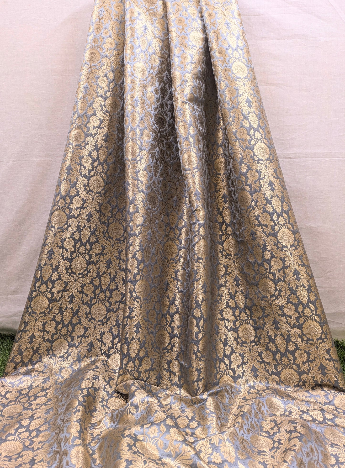Gray and gold damask jacquard brocade fabric, Flower brocade, Rayon silk brocade, Historical fabric, Metallic brocade - NFAF440