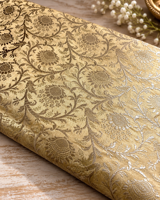 Indian Banarasi Brocade fabric, Beige and gold Jacquard fabric, Floral brocade, Home décor fabric, Wedding inspiration, Historical fabric - NFAF484