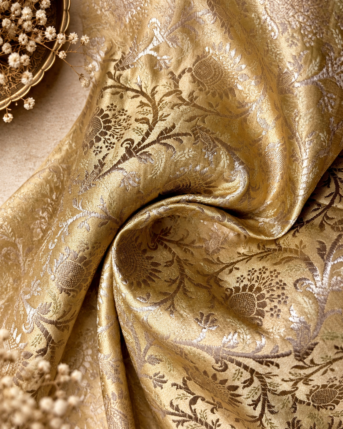 Indian Banarasi Brocade fabric, Beige and gold Jacquard fabric, Floral brocade, Home décor fabric, Wedding inspiration, Historical fabric - NFAF484