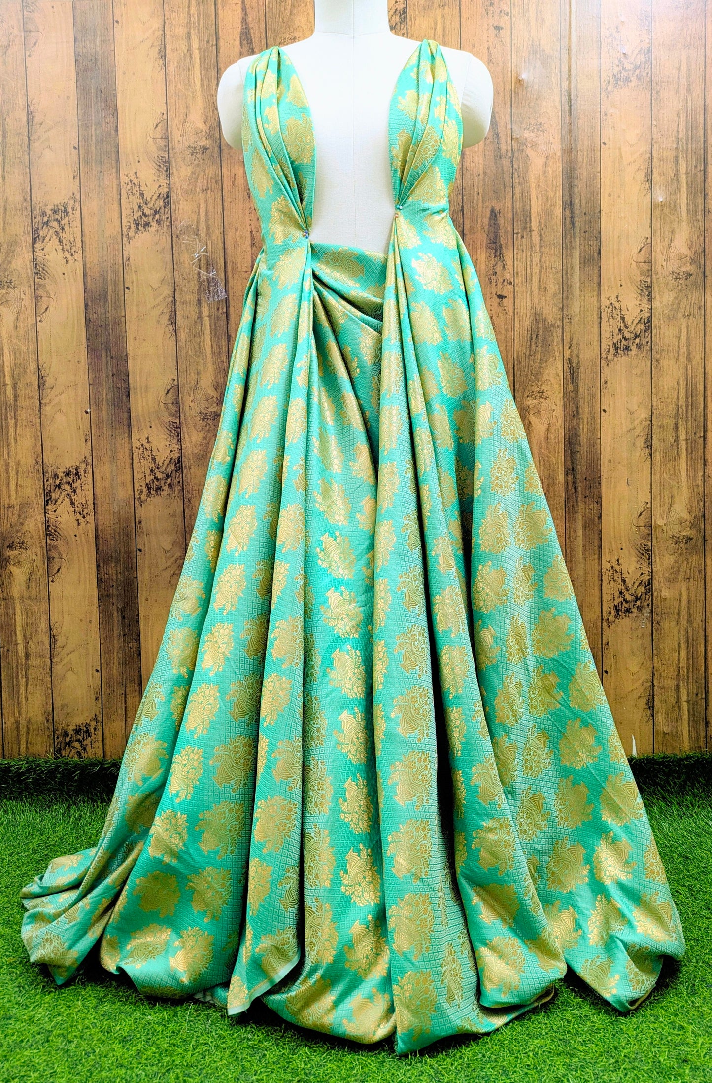 Indian Banarasi Brocade fabric, Green Gold Jacquard fabric, Flower brocade, Rayon silk brocade, Lace brocade, Party fabric, Fashion fabric - NFAF543
