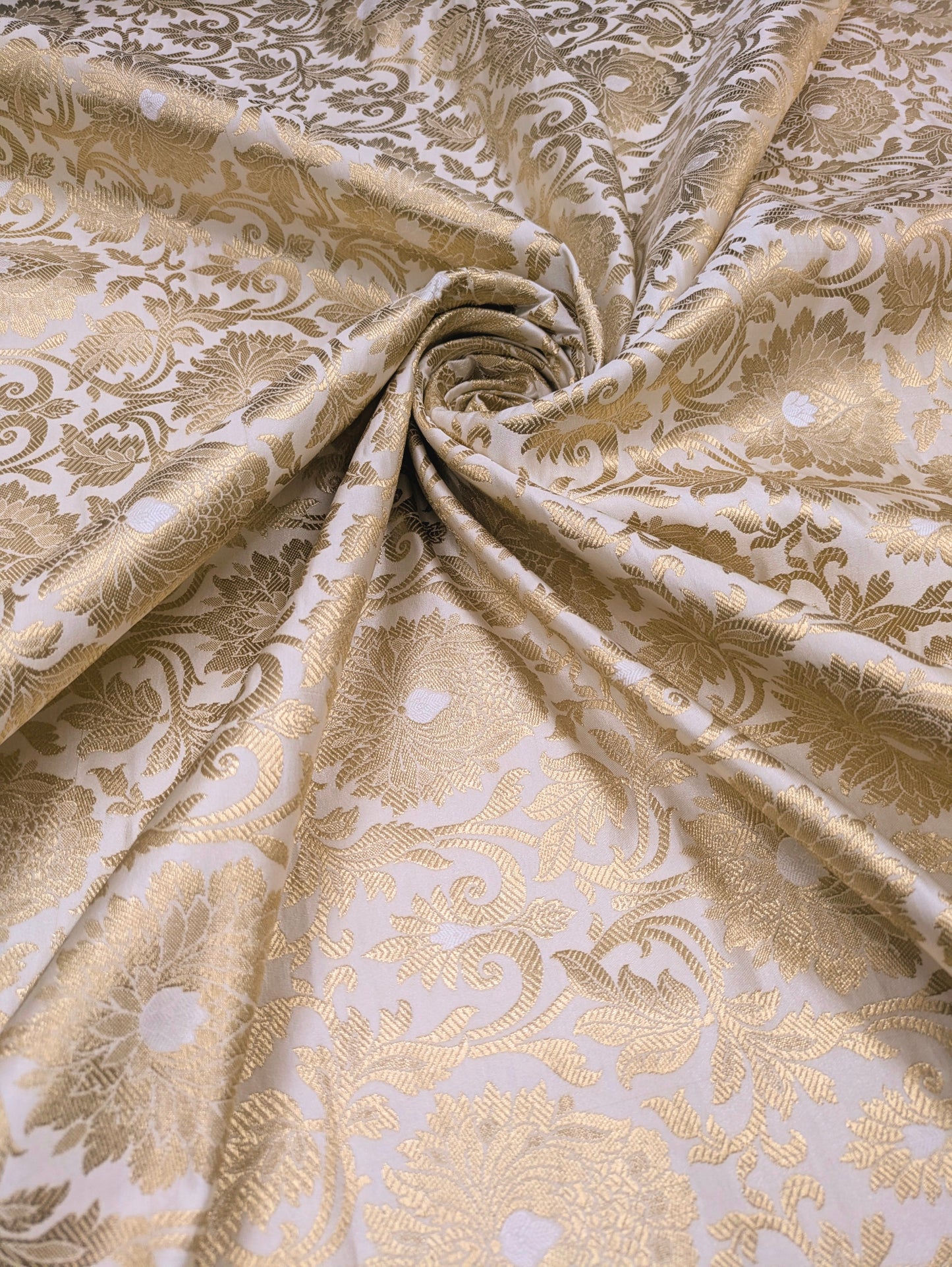 White and Gold Jacquard Brocade Fabric, Wedding inspiration, Floral brocade, Metallic brocade, Rayon silk brocade - NFAF552