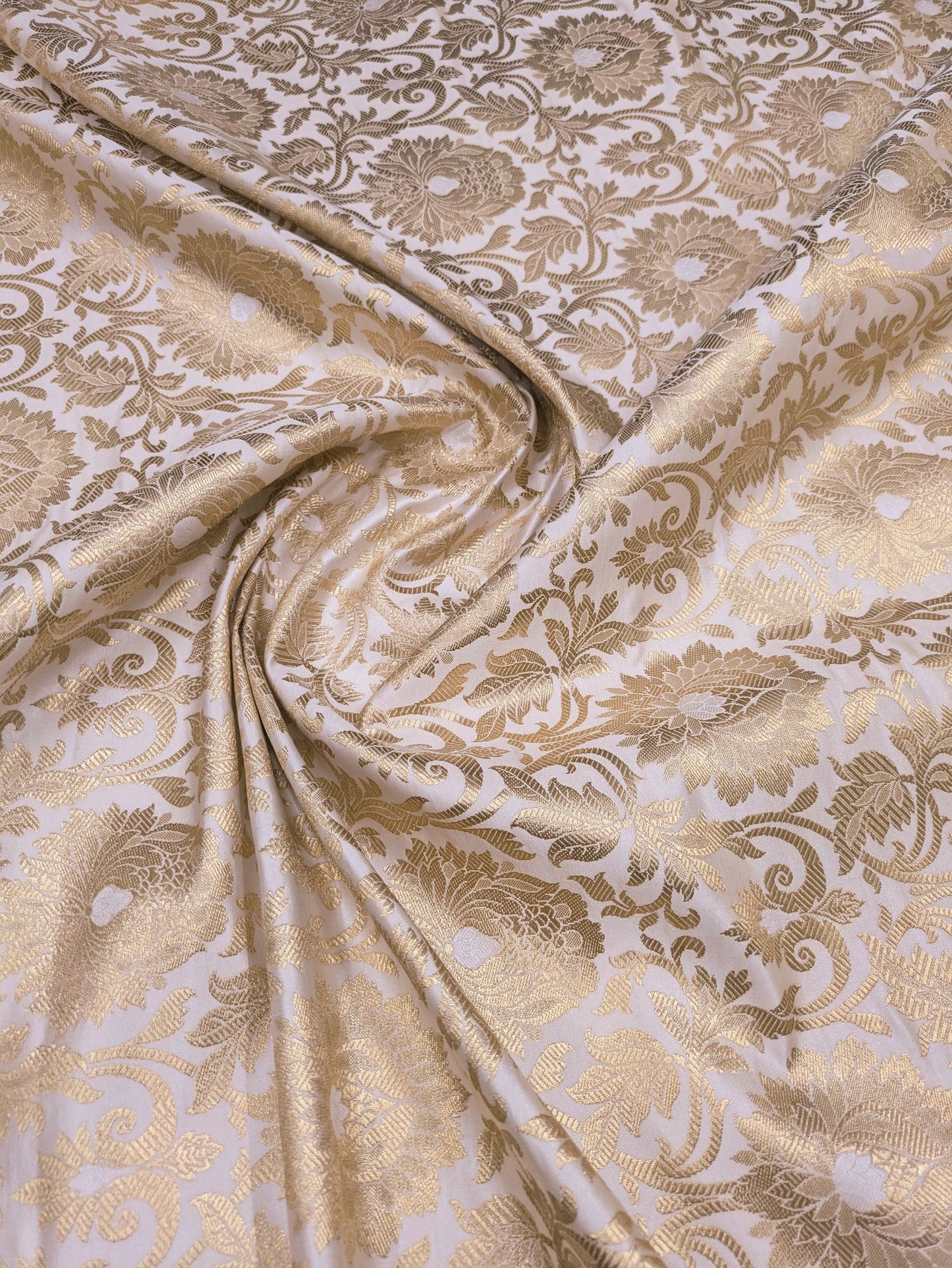 White and Gold Jacquard Brocade Fabric, Wedding inspiration, Floral brocade, Metallic brocade, Rayon silk brocade - NFAF552