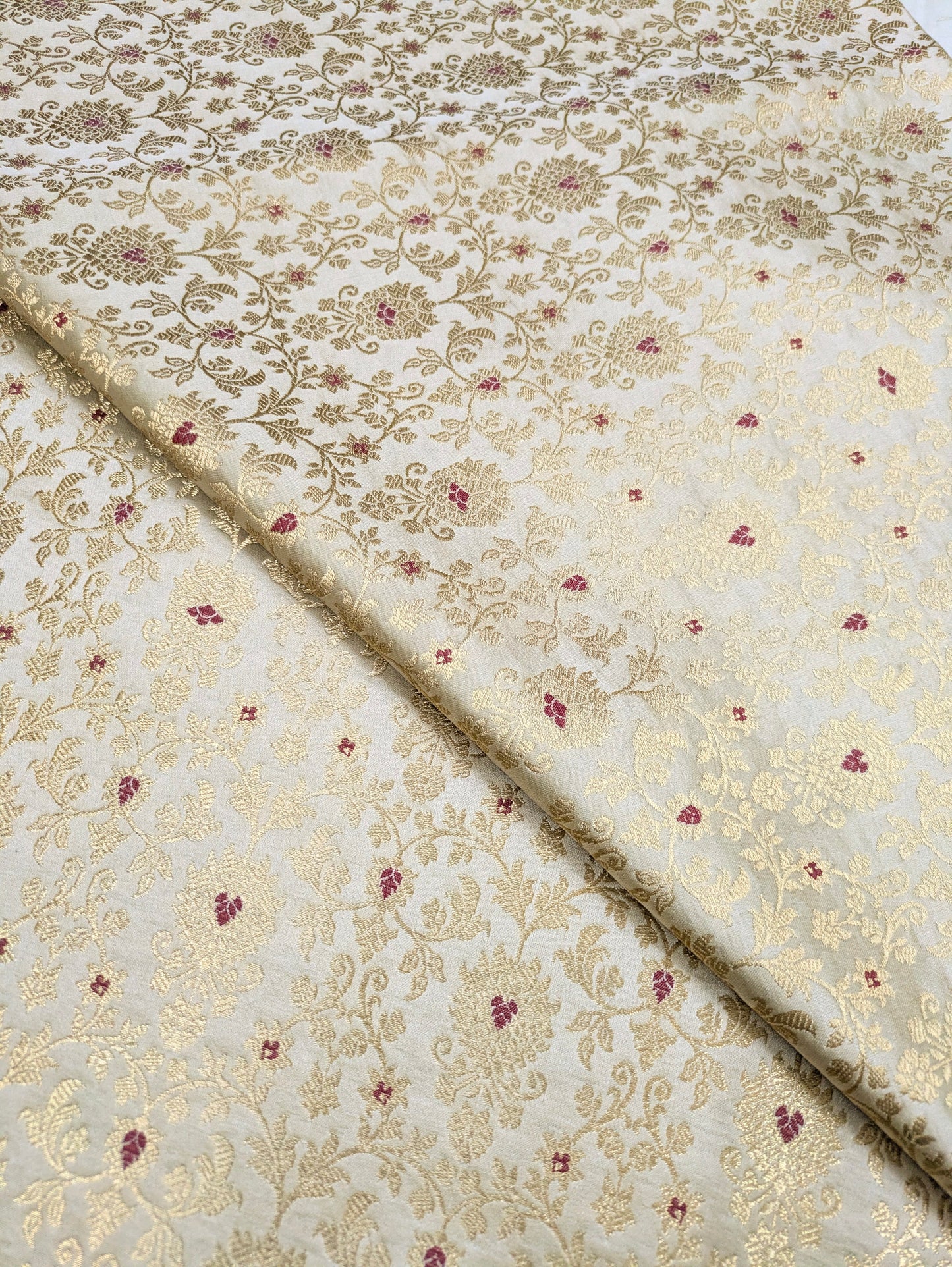 Banarasi Brocade Fabric, Iight Beige and Gold Rayon silk fabric, Floral brocade, Wedding fabric, Lace brocade, Gold brocade, Party fabric - NFAF563