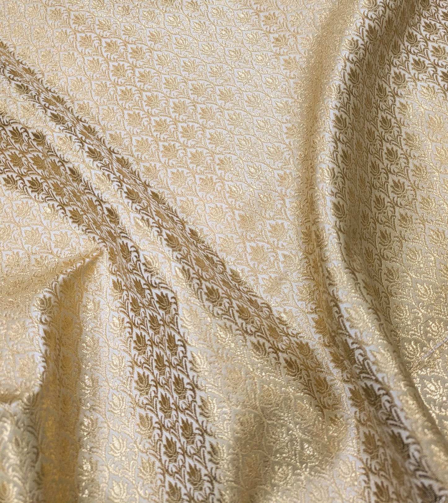 Banarasi Brocade Fabric, light Beige and Gold Rayon silk fabric, Floral brocade, Wedding fabric, Lace brocade, Gold brocade, Party fabric - NFAF564