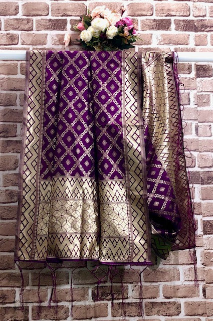 Purple Gold Handloom Scarf, Viscose silk dupatta for women, Shawl, Stole, Scarf, bridal Dress Fabric, Headdress, Veil, Chunari, DP983