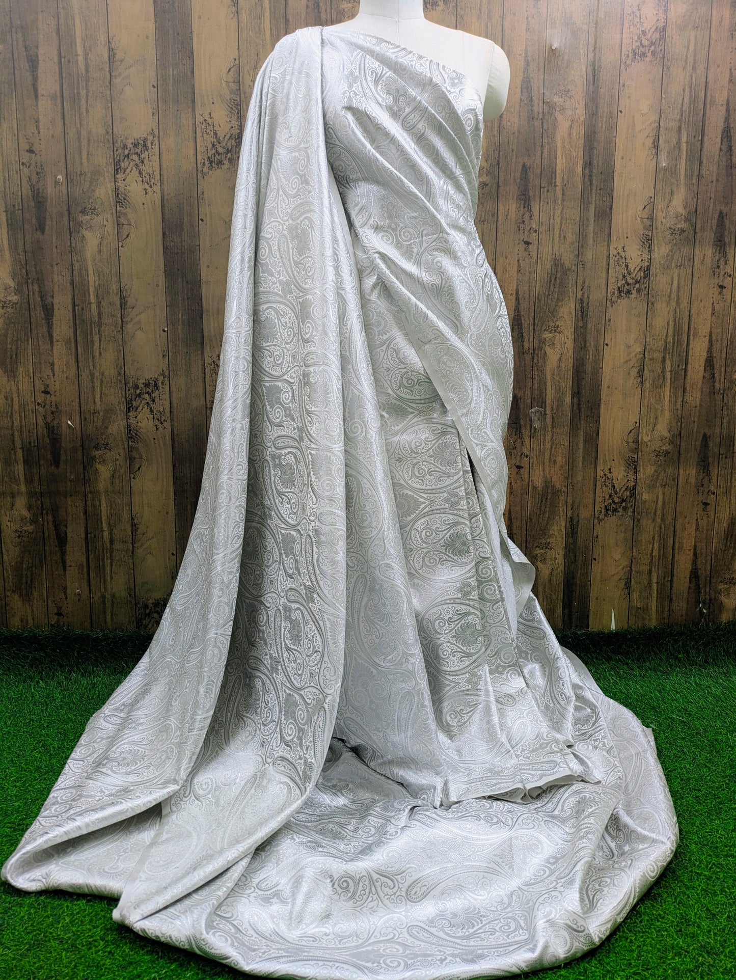 Brocade fabric White Silver brocade Jacquard Damask fabric Bridal Dress Fabric Theatre costume Indian Brocade Fabric by the yard - NFAF11