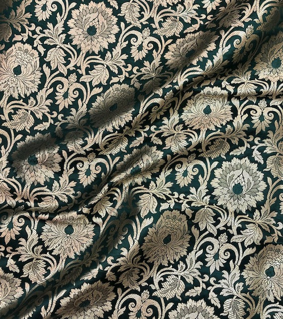 Banarasi Brocade Fabric, Green and Gold Wedding dress fabric, Rayon silk brocade, Renaissance fabric, Lace brocade, Vintage textile - NFAF542