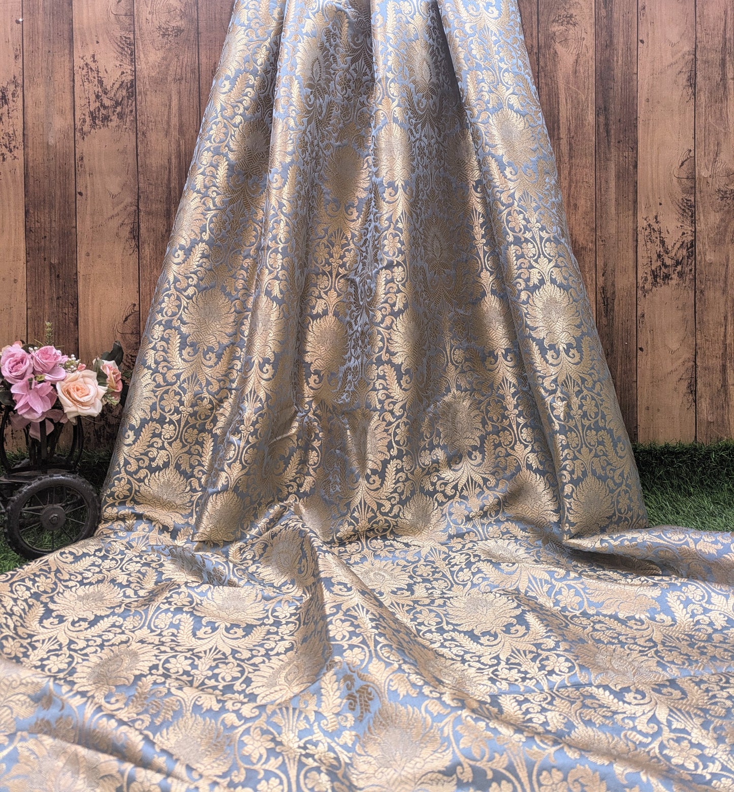 Grey and gold damask jacquard brocade fabric, Flower brocade, Rayon silk brocade, Historical fabric, Metallic brocade - NFAF74
