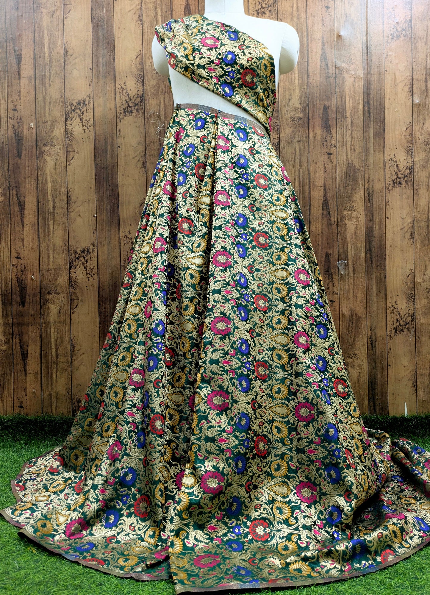 Banarasi Brocade Fabric Green Gold Damask jacquard brocade fabric Hautecouture Wedding Bridal Dress Renaissance brokat fabric by the yard NFAF478