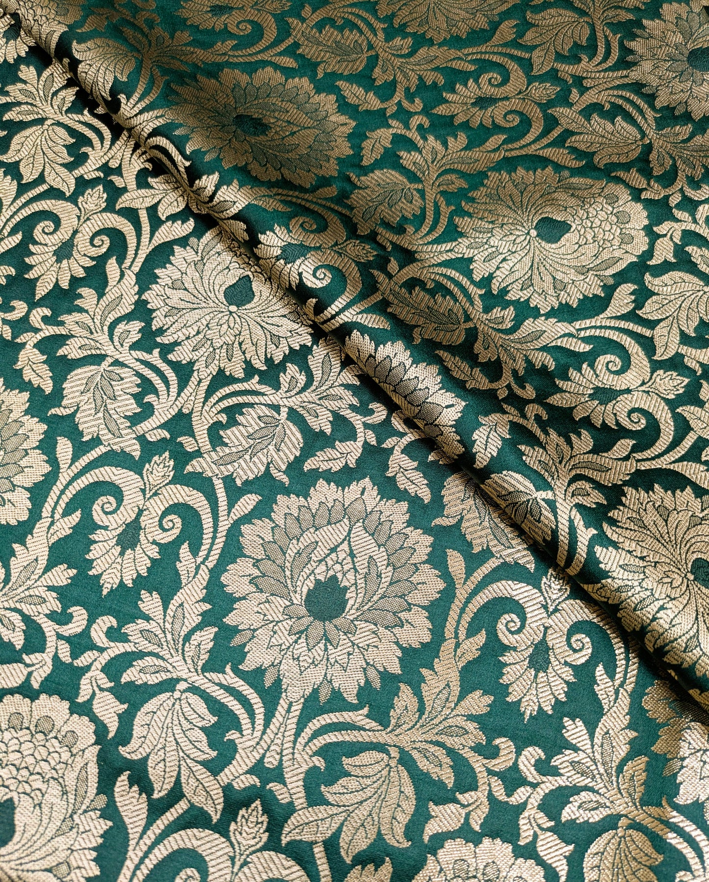 Banarasi Brocade Fabric, Green and Gold Wedding dress fabric, Rayon silk brocade, Renaissance fabric, Lace brocade, Vintage textile - NFAF542
