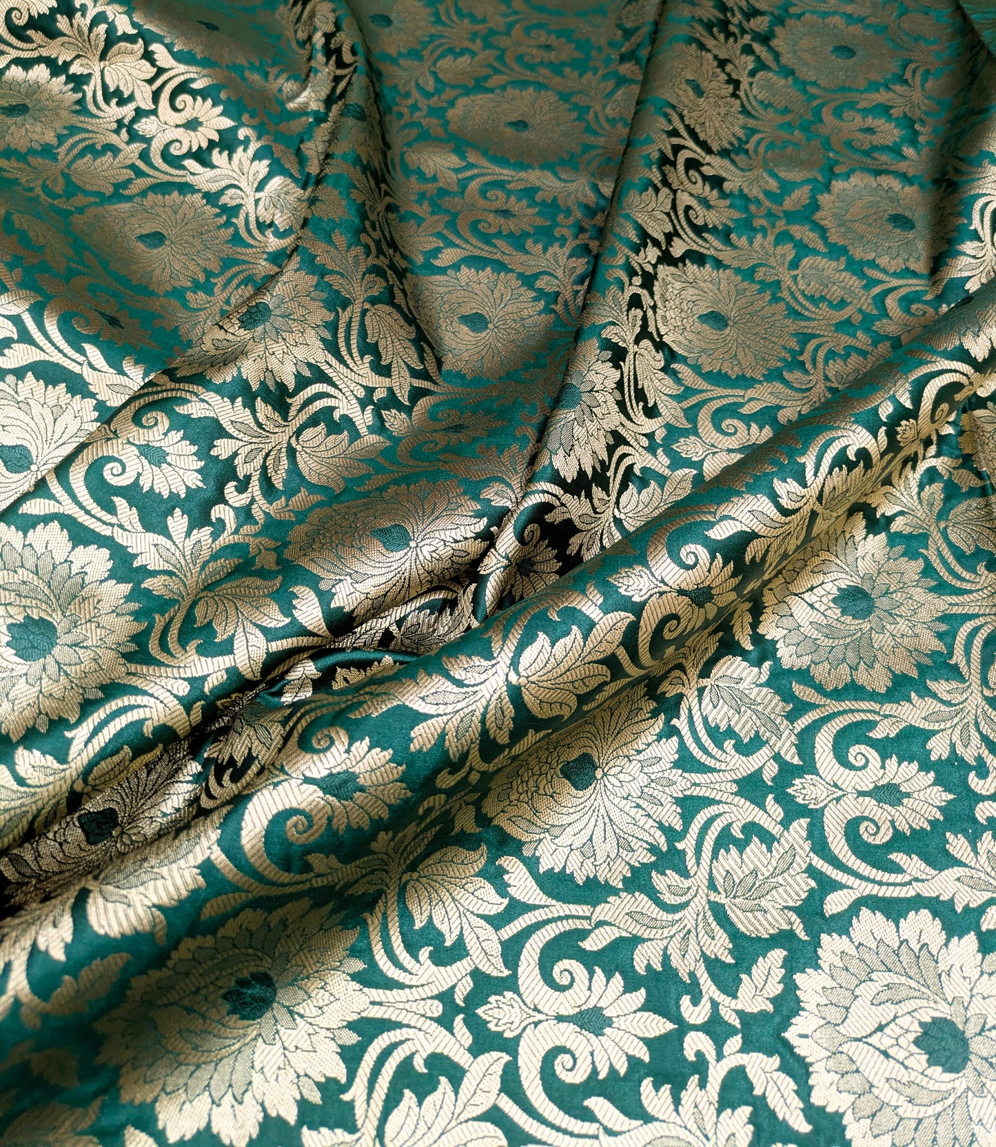 Banarasi Brocade Fabric, Green and Gold Wedding dress fabric, Rayon silk brocade, Renaissance fabric, Lace brocade, Vintage textile - NFAF542