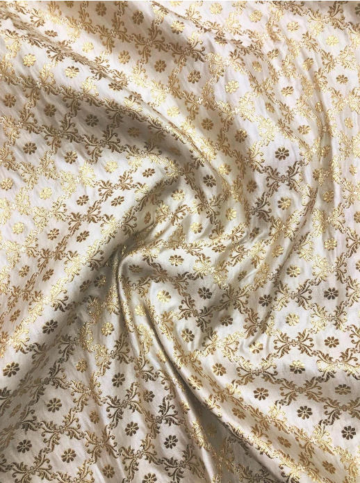 Off-White and Gold jacquard brocade fabric, Wedding inspiration, Historical fabric, Renaissance fabric, Vintage textile, Floral brocade - NFAF667