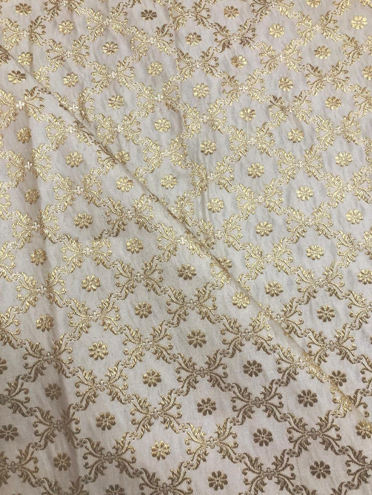 Off-White and Gold jacquard brocade fabric, Wedding inspiration, Historical fabric, Renaissance fabric, Vintage textile, Floral brocade - NFAF667