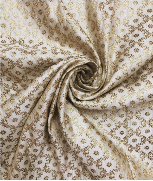 Off-White and Gold jacquard brocade fabric, Wedding inspiration, Historical fabric, Renaissance fabric, Vintage textile, Floral brocade - NFAF667