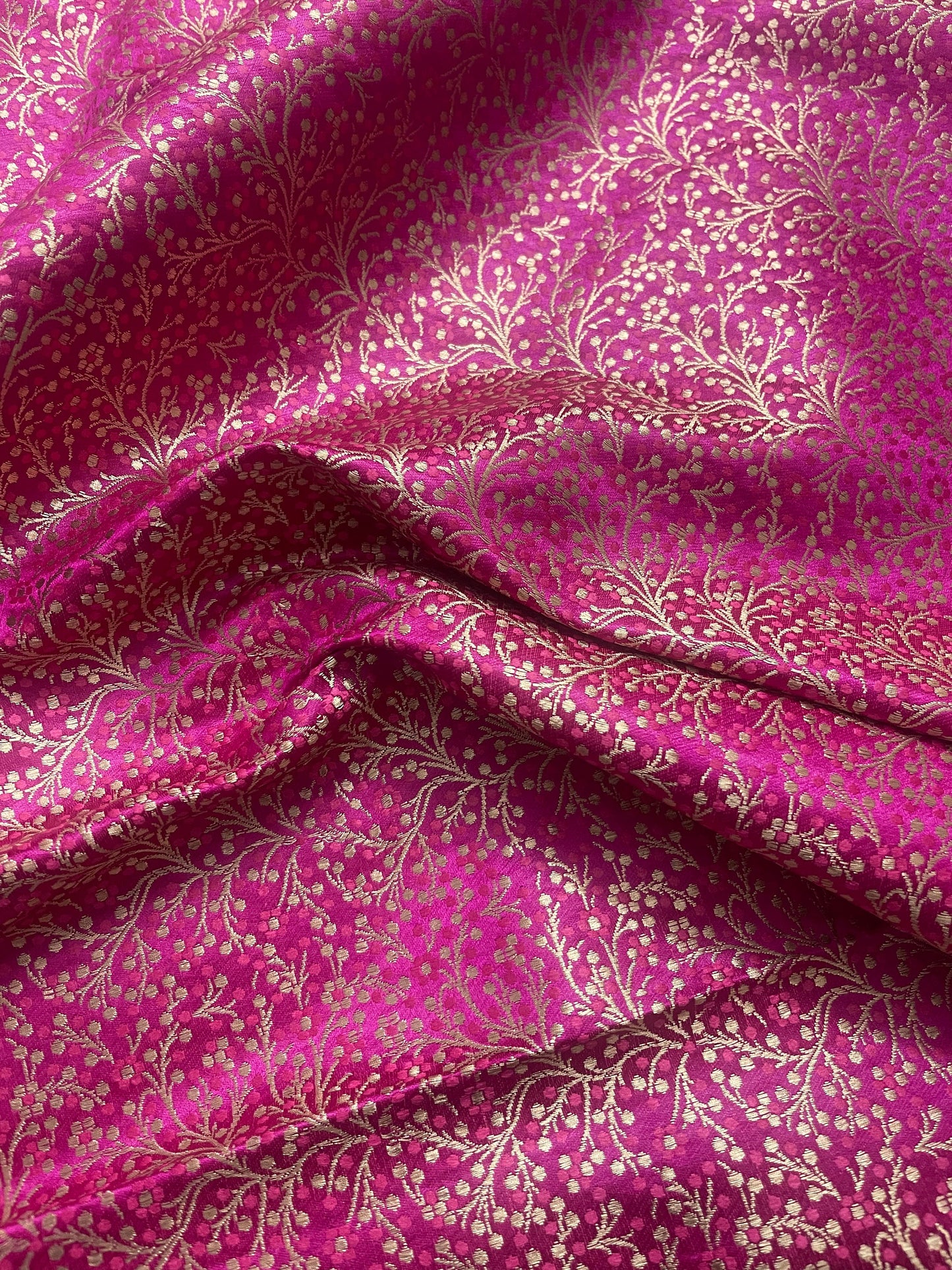 Indian Banarasi Brocade fabric in Hot pink and Gold color, Multiple lengths will come in the Continuous piece - NF200